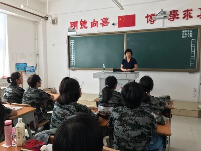 FCE Professor Presents in Panjin China