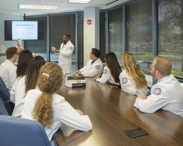 NSU Tampa anesthesiologist assistant students lead the nation in academic performance.